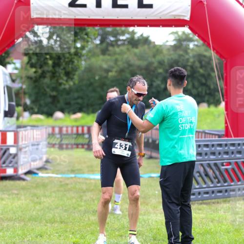 21.06.2026 - 29. Vierlanden-Triathlon Andreas Tolksdorf http://msf.ph/oto/9913730 21.06.2026 11:12:45 Ziel 303 meine-sportfotos.de
