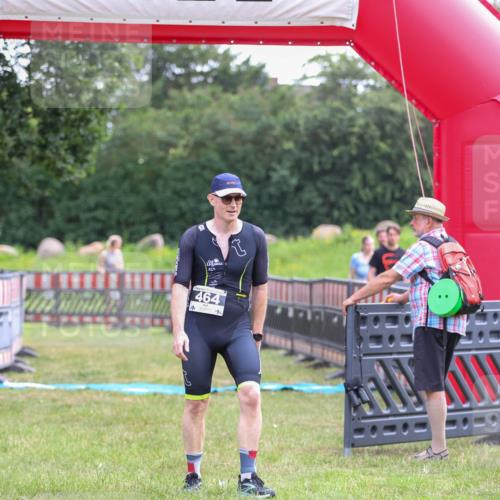 21.06.2026 - 29. Vierlanden-Triathlon Andreas Tolksdorf http://msf.ph/oto/9913759 21.06.2026 11:14:36 Ziel 464 meine-sportfotos.de