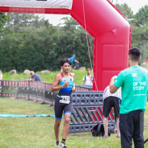 21.06.2026 - 29. Vierlanden-Triathlon Andreas Tolksdorf http://msf.ph/oto/9913763 21.06.2026 11:14:57 Ziel 358, 454 meine-sportfotos.de