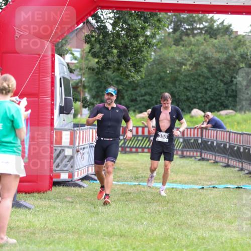 21.06.2026 - 29. Vierlanden-Triathlon Andreas Tolksdorf http://msf.ph/oto/9913779 21.06.2026 11:15:04 Ziel 358, 454, 542 meine-sportfotos.de