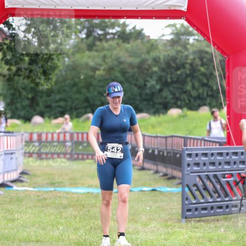 21.06.2026 - 29. Vierlanden-Triathlon Andreas Tolksdorf http://msf.ph/oto/9913791 21.06.2026 11:15:19 Ziel 473, 542 meine-sportfotos.de
