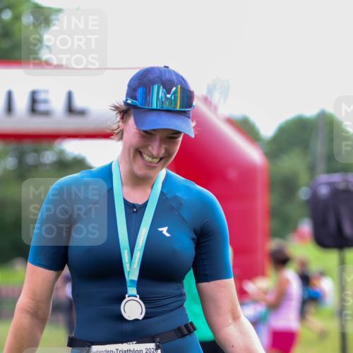 21.06.2026 - 29. Vierlanden-Triathlon Andreas Tolksdorf http://msf.ph/oto/9913808 21.06.2026 11:15:31 Ziel  meine-sportfotos.de