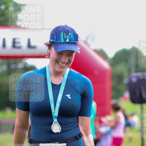 21.06.2026 - 29. Vierlanden-Triathlon Andreas Tolksdorf http://msf.ph/oto/9913809 21.06.2026 11:15:32 Ziel  meine-sportfotos.de