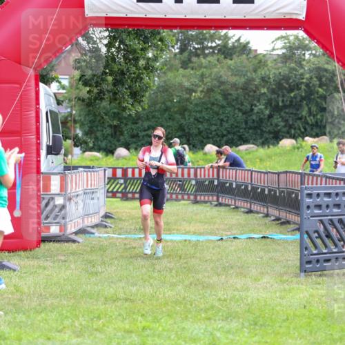 21.06.2026 - 29. Vierlanden-Triathlon Andreas Tolksdorf http://msf.ph/oto/9913878 21.06.2026 11:16:24 Ziel 449, 609 meine-sportfotos.de