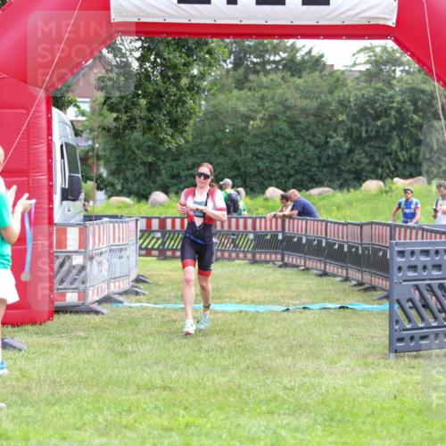 21.06.2026 - 29. Vierlanden-Triathlon Andreas Tolksdorf http://msf.ph/oto/9913879 21.06.2026 11:16:24 Ziel 449, 609 meine-sportfotos.de