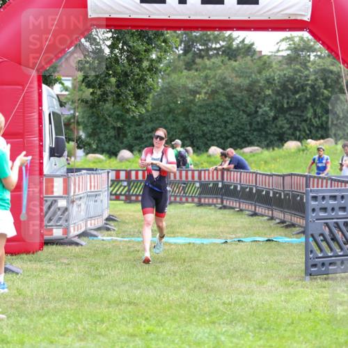 21.06.2026 - 29. Vierlanden-Triathlon Andreas Tolksdorf http://msf.ph/oto/9913880 21.06.2026 11:16:24 Ziel 449, 609 meine-sportfotos.de