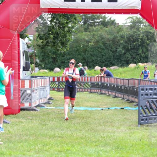 21.06.2026 - 29. Vierlanden-Triathlon Andreas Tolksdorf http://msf.ph/oto/9913881 21.06.2026 11:16:24 Ziel 449, 609 meine-sportfotos.de