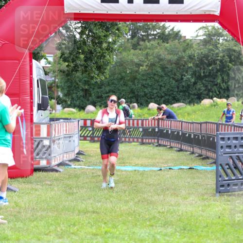 21.06.2026 - 29. Vierlanden-Triathlon Andreas Tolksdorf http://msf.ph/oto/9913884 21.06.2026 11:16:24 Ziel 449, 609 meine-sportfotos.de