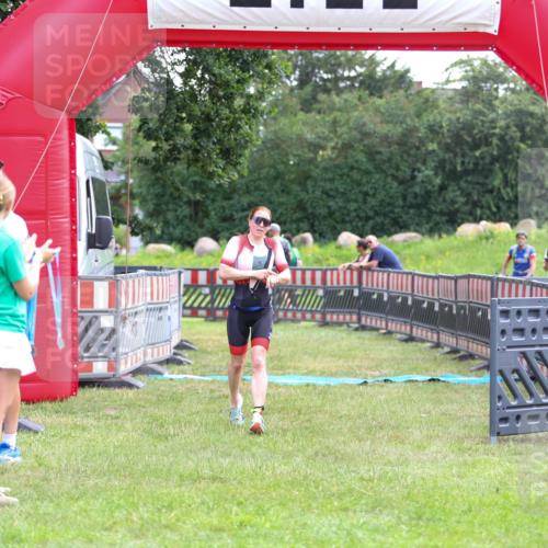 21.06.2026 - 29. Vierlanden-Triathlon Andreas Tolksdorf http://msf.ph/oto/9913885 21.06.2026 11:16:24 Ziel 449, 609 meine-sportfotos.de