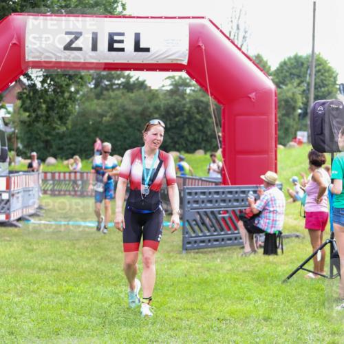 21.06.2026 - 29. Vierlanden-Triathlon Andreas Tolksdorf http://msf.ph/oto/9913902 21.06.2026 11:16:34 Ziel 347, 449, 474 meine-sportfotos.de