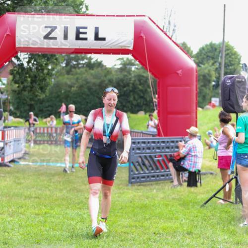 21.06.2026 - 29. Vierlanden-Triathlon Andreas Tolksdorf http://msf.ph/oto/9913908 21.06.2026 11:16:34 Ziel 347, 449, 474 meine-sportfotos.de
