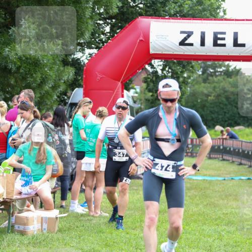 21.06.2026 - 29. Vierlanden-Triathlon Andreas Tolksdorf http://msf.ph/oto/9913928 21.06.2026 11:16:48 Ziel  meine-sportfotos.de