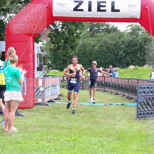 21.06.2026 - 29. Vierlanden-Triathlon Andreas Tolksdorf http://msf.ph/oto/9913947 21.06.2026 11:17:05 Ziel 434, 459 meine-sportfotos.de