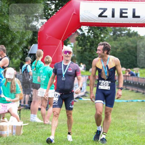 21.06.2026 - 29. Vierlanden-Triathlon Andreas Tolksdorf http://msf.ph/oto/9913954 21.06.2026 11:17:18 Ziel 410, 467 meine-sportfotos.de