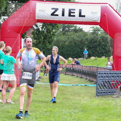 21.06.2026 - 29. Vierlanden-Triathlon Andreas Tolksdorf http://msf.ph/oto/9913974 21.06.2026 11:17:27 Ziel 397 meine-sportfotos.de
