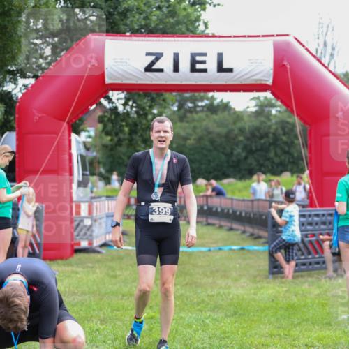 21.06.2026 - 29. Vierlanden-Triathlon Andreas Tolksdorf http://msf.ph/oto/9914032 21.06.2026 11:18:15 Ziel 361 meine-sportfotos.de