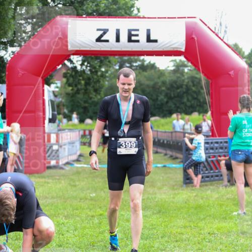 21.06.2026 - 29. Vierlanden-Triathlon Andreas Tolksdorf http://msf.ph/oto/9914034 21.06.2026 11:18:16 Ziel 361 meine-sportfotos.de