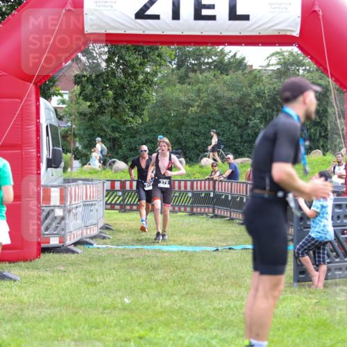 21.06.2026 - 29. Vierlanden-Triathlon Andreas Tolksdorf http://msf.ph/oto/9914044 21.06.2026 11:18:27 Ziel 412 meine-sportfotos.de