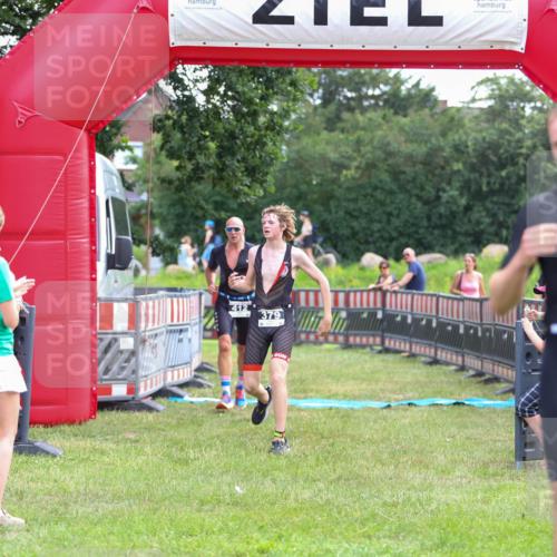 21.06.2026 - 29. Vierlanden-Triathlon Andreas Tolksdorf http://msf.ph/oto/9914052 21.06.2026 11:18:29 Ziel 412 meine-sportfotos.de