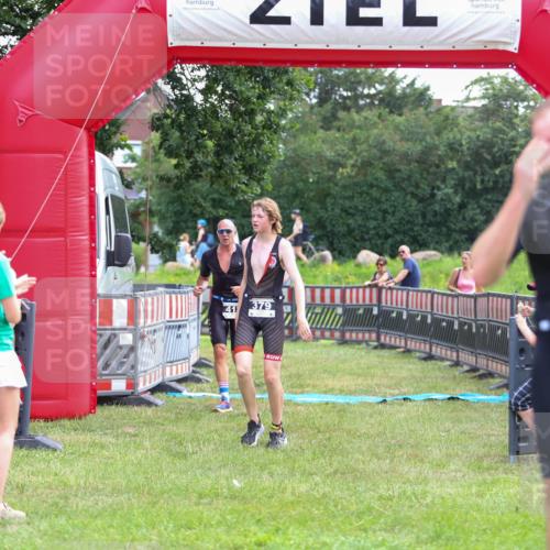 21.06.2026 - 29. Vierlanden-Triathlon Andreas Tolksdorf http://msf.ph/oto/9914053 21.06.2026 11:18:30 Ziel 412 meine-sportfotos.de