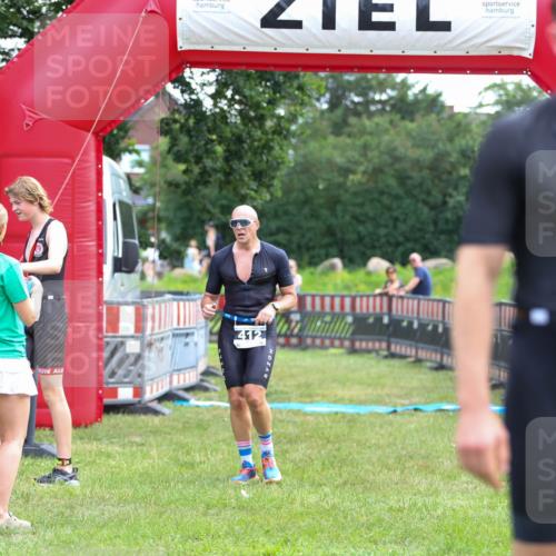 21.06.2026 - 29. Vierlanden-Triathlon Andreas Tolksdorf http://msf.ph/oto/9914061 21.06.2026 11:18:32 Ziel 412 meine-sportfotos.de