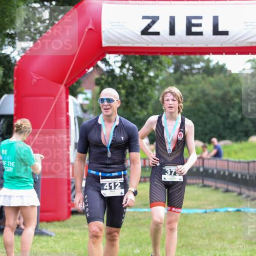 21.06.2026 - 29. Vierlanden-Triathlon Andreas Tolksdorf http://msf.ph/oto/9914067 21.06.2026 11:18:38 Ziel  meine-sportfotos.de