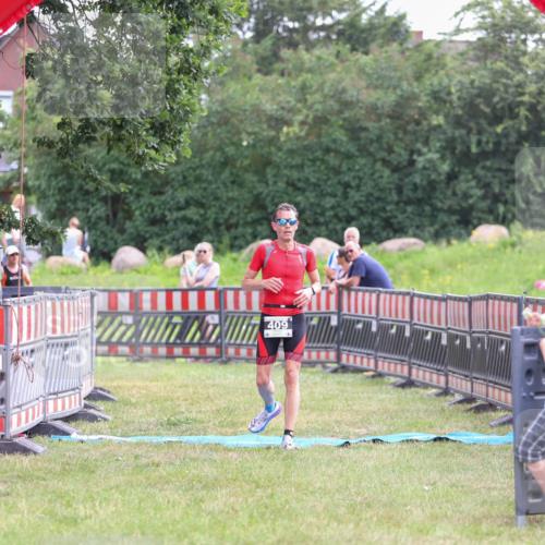 21.06.2026 - 29. Vierlanden-Triathlon Andreas Tolksdorf http://msf.ph/oto/9914079 21.06.2026 11:18:57 Ziel 409, 468 meine-sportfotos.de