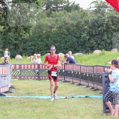 21.06.2026 - 29. Vierlanden-Triathlon Andreas Tolksdorf http://msf.ph/oto/9914088 21.06.2026 11:18:57 Ziel 409, 468 meine-sportfotos.de