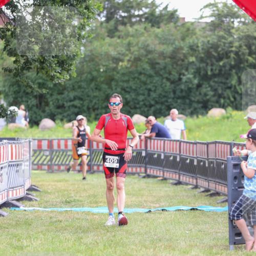 21.06.2026 - 29. Vierlanden-Triathlon Andreas Tolksdorf http://msf.ph/oto/9914096 21.06.2026 11:18:59 Ziel 409, 468 meine-sportfotos.de