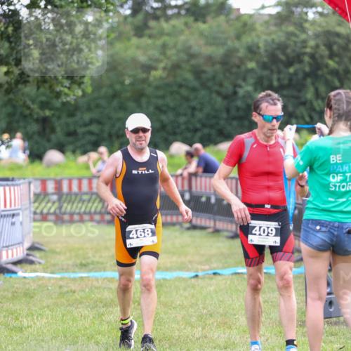 21.06.2026 - 29. Vierlanden-Triathlon Andreas Tolksdorf http://msf.ph/oto/9914103 21.06.2026 11:19:06 Ziel 468 meine-sportfotos.de