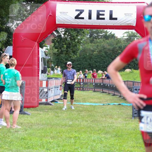 21.06.2026 - 29. Vierlanden-Triathlon Andreas Tolksdorf http://msf.ph/oto/9914117 21.06.2026 11:19:21 Ziel 327 meine-sportfotos.de