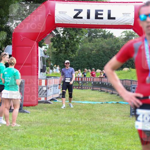 21.06.2026 - 29. Vierlanden-Triathlon Andreas Tolksdorf http://msf.ph/oto/9914118 21.06.2026 11:19:21 Ziel 327 meine-sportfotos.de