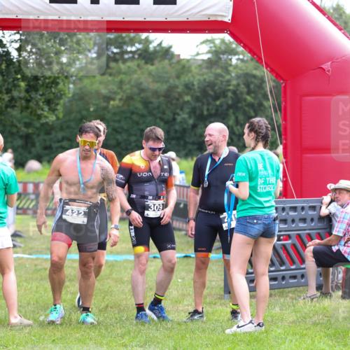 21.06.2026 - 29. Vierlanden-Triathlon Andreas Tolksdorf http://msf.ph/oto/9914167 21.06.2026 11:20:21 Ziel 309, 428 meine-sportfotos.de