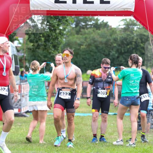 21.06.2026 - 29. Vierlanden-Triathlon Andreas Tolksdorf http://msf.ph/oto/9914177 21.06.2026 11:20:22 Ziel 309, 428 meine-sportfotos.de