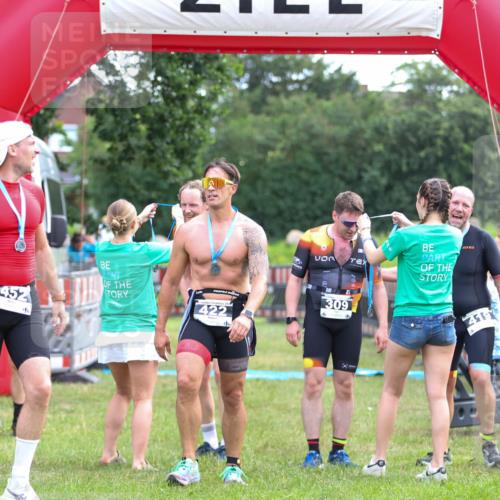 21.06.2026 - 29. Vierlanden-Triathlon Andreas Tolksdorf http://msf.ph/oto/9914179 21.06.2026 11:20:22 Ziel 309, 428 meine-sportfotos.de