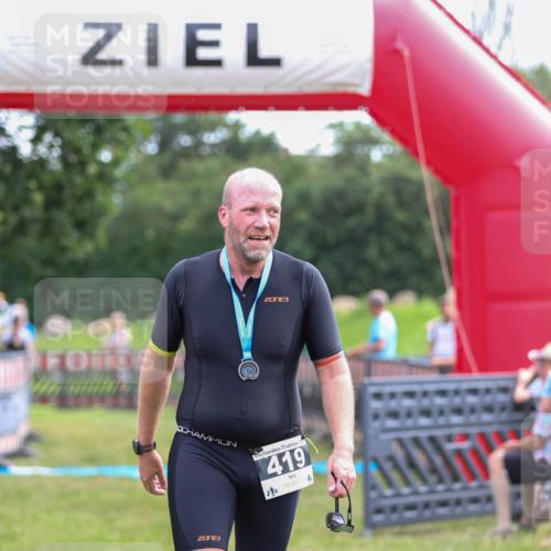 21.06.2026 - 29. Vierlanden-Triathlon Andreas Tolksdorf http://msf.ph/oto/9914186 21.06.2026 11:20:31 Ziel 470 meine-sportfotos.de