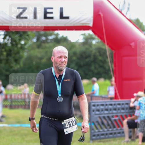 21.06.2026 - 29. Vierlanden-Triathlon Andreas Tolksdorf http://msf.ph/oto/9914187 21.06.2026 11:20:32 Ziel 470 meine-sportfotos.de