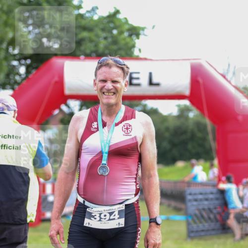 21.06.2026 - 29. Vierlanden-Triathlon Andreas Tolksdorf http://msf.ph/oto/9914223 21.06.2026 11:21:05 Ziel 356 meine-sportfotos.de