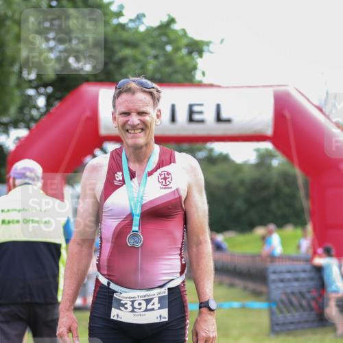 21.06.2026 - 29. Vierlanden-Triathlon Andreas Tolksdorf http://msf.ph/oto/9914241 21.06.2026 11:21:06 Ziel 356 meine-sportfotos.de