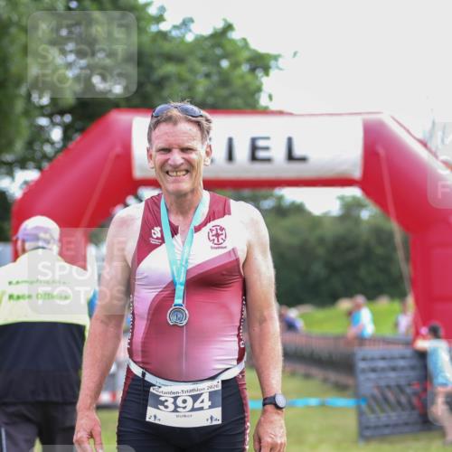 21.06.2026 - 29. Vierlanden-Triathlon Andreas Tolksdorf http://msf.ph/oto/9914243 21.06.2026 11:21:06 Ziel 356 meine-sportfotos.de
