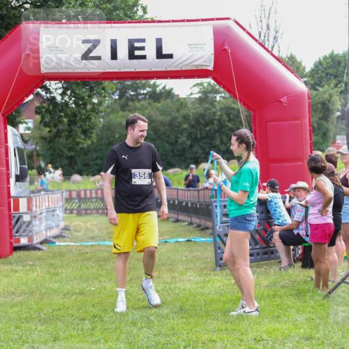 21.06.2026 - 29. Vierlanden-Triathlon Andreas Tolksdorf http://msf.ph/oto/9914244 21.06.2026 11:21:17 Ziel 439 meine-sportfotos.de