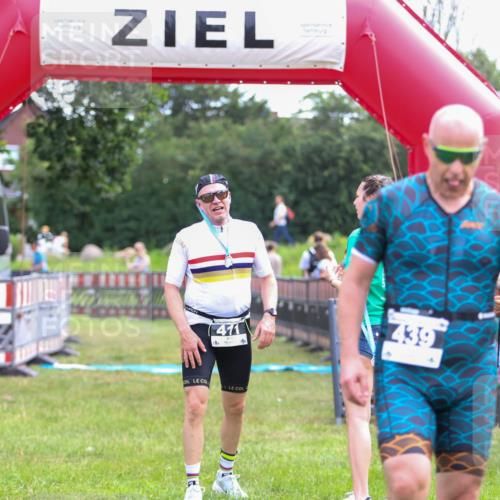 21.06.2026 - 29. Vierlanden-Triathlon Andreas Tolksdorf http://msf.ph/oto/9914278 21.06.2026 11:21:40 Ziel  meine-sportfotos.de
