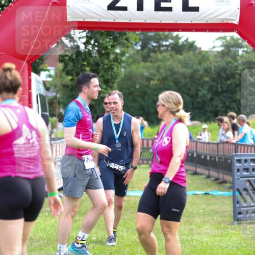 21.06.2026 - 29. Vierlanden-Triathlon Andreas Tolksdorf http://msf.ph/oto/9914328 21.06.2026 11:22:16 Ziel 220, 417 meine-sportfotos.de