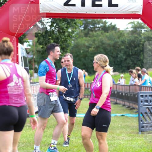 21.06.2026 - 29. Vierlanden-Triathlon Andreas Tolksdorf http://msf.ph/oto/9914329 21.06.2026 11:22:16 Ziel 220, 417 meine-sportfotos.de