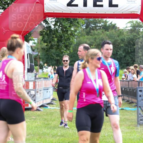 21.06.2026 - 29. Vierlanden-Triathlon Andreas Tolksdorf http://msf.ph/oto/9914331 21.06.2026 11:22:17 Ziel 220, 417 meine-sportfotos.de