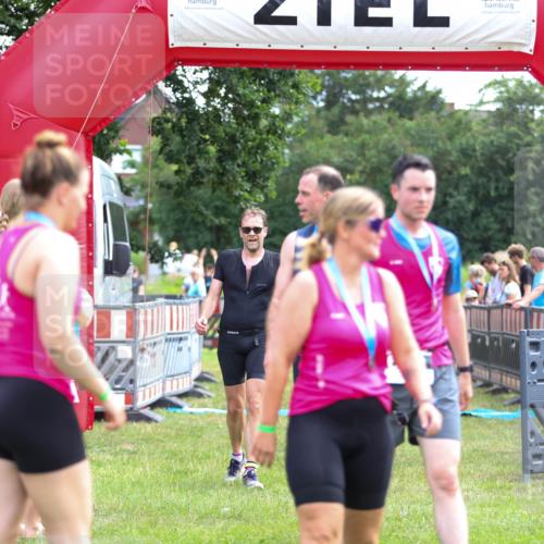 21.06.2026 - 29. Vierlanden-Triathlon Andreas Tolksdorf http://msf.ph/oto/9914332 21.06.2026 11:22:17 Ziel 220, 417 meine-sportfotos.de