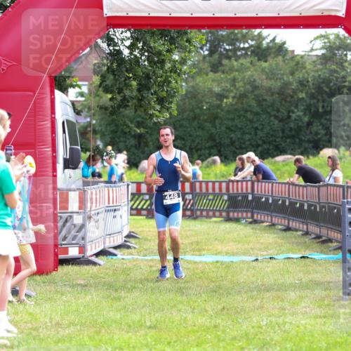 21.06.2026 - 29. Vierlanden-Triathlon Andreas Tolksdorf http://msf.ph/oto/9914358 21.06.2026 11:22:50 Ziel 448 meine-sportfotos.de