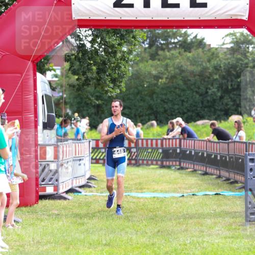 21.06.2026 - 29. Vierlanden-Triathlon Andreas Tolksdorf http://msf.ph/oto/9914361 21.06.2026 11:22:50 Ziel 448 meine-sportfotos.de