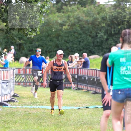 21.06.2026 - 29. Vierlanden-Triathlon Andreas Tolksdorf http://msf.ph/oto/9914388 21.06.2026 11:23:08 Ziel 443, 471, 475 meine-sportfotos.de
