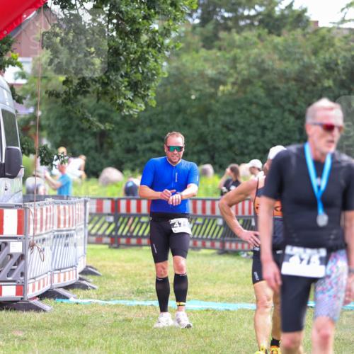 21.06.2026 - 29. Vierlanden-Triathlon Andreas Tolksdorf http://msf.ph/oto/9914409 21.06.2026 11:23:11 Ziel 443, 471, 625 meine-sportfotos.de